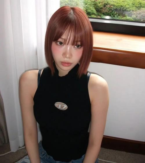 100824: прическа Ким чэвон из LE Sserafim для камбэка. 02 100824: прическа Ким чэвон из LE Sserafim для камбэка. 02