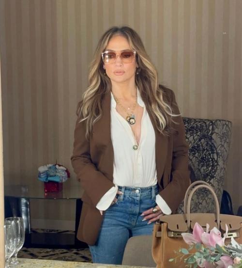 Дженнифер лопес продемонстрировала новую причёску. 01