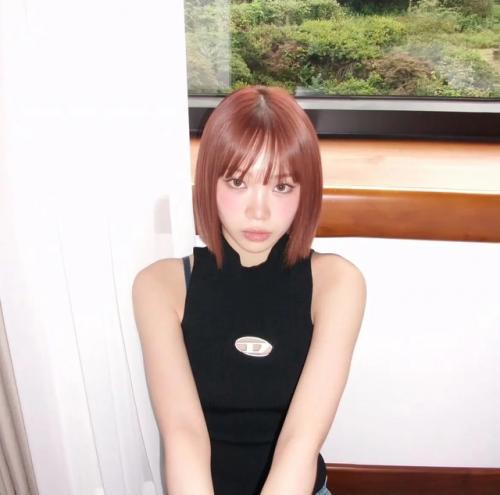 100824: прическа Ким чэвон из LE Sserafim для камбэка. 03 100824: прическа Ким чэвон из LE Sserafim для камбэка. 03