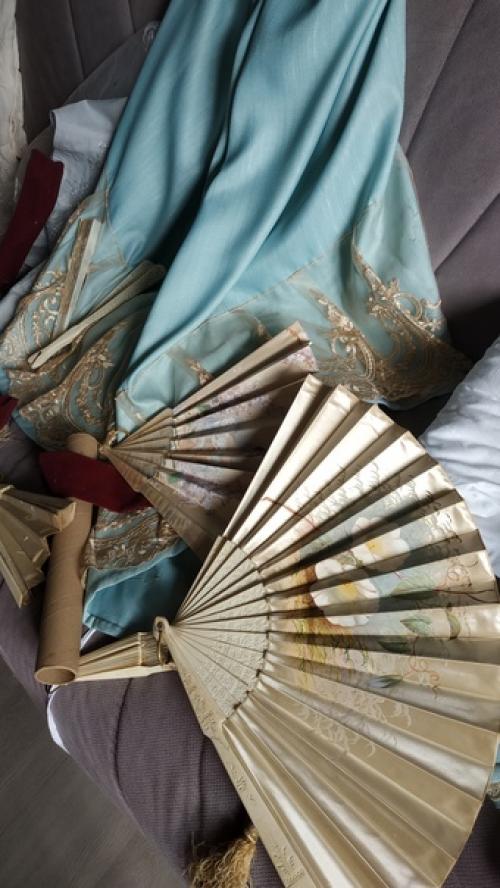 Сборы к балу лучше всего в отличной компании проходят! 02