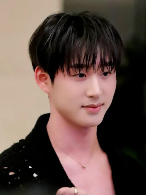 Элегантный эст снова перед вами, ведь я нашел очередную порцию фотографий с разных ракурсов и делюсь ими! 02