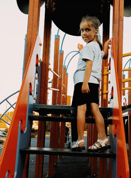 А вы заметили что Аглая подстриглась? 01