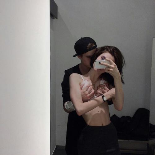 У НАС Есть Ровно Месяц. 01 У НАС Есть Ровно Месяц. 01