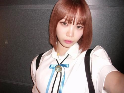 100824: прическа Ким чэвон из LE Sserafim для камбэка. 01 100824: прическа Ким чэвон из LE Sserafim для камбэка. 01