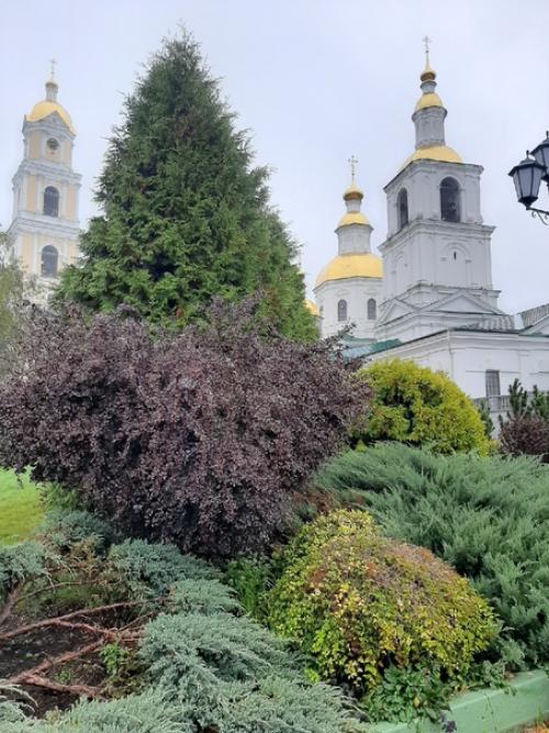 Дивеевский монастырь, раньше для меня - место силы, благости, душевного покоя. 02