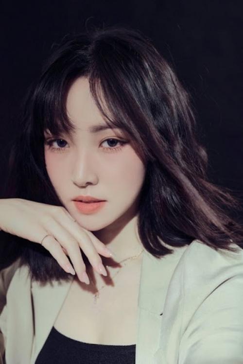 Юджу подписывает контракт с агентством Кан Даниэля, Connect, и делится новыми фото профайла. 01 Юджу подписывает контракт с агентством Кан Даниэля, Connect, и делится новыми фото профайла. 01