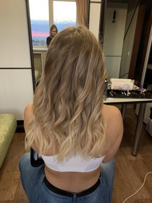 Перед вами человек, который боялся держать плойку в руках и тем более прикасаться до чужих волос. 01