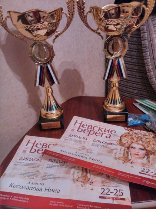 Я до сих пор перевариваю тот адриналин, что получила горсткой, заняв 3 места в двух номинациях Full Fashion Look и фантазийная причёска. 01