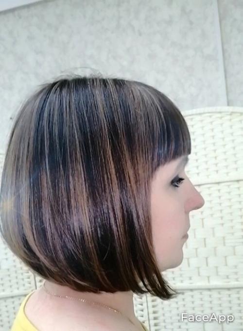 Модные стрижки на средние волосы с челкой и без. 09