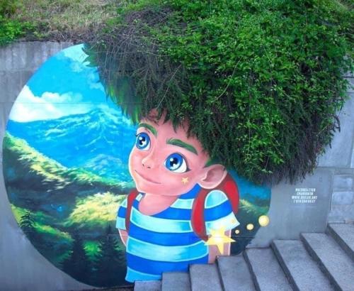 В ливадии - остановка Узбекистан (Крым) художник украсил стены, сделав растения частью рисунка. 05