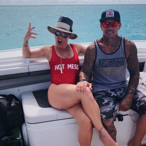 Пинк и Кэри харт отметили 15-ю годовщину свадьбы. 03