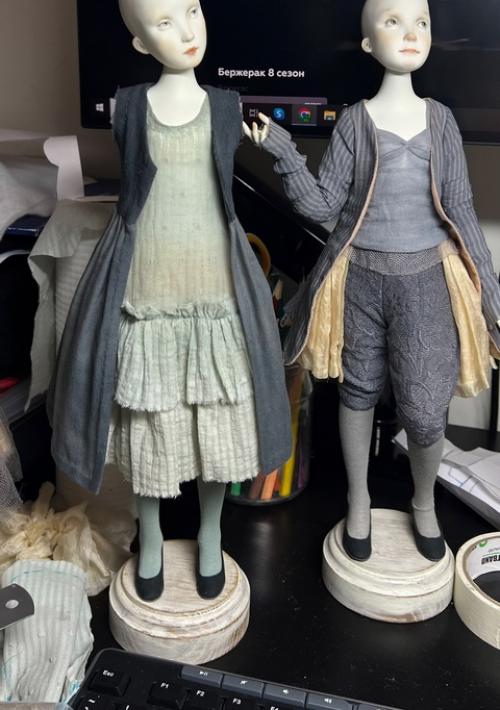 Зачем вы это показываете, не мешайте нам думать, что куклы появляются уже готовыми и красивыми! 03
