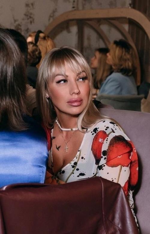 Семь раз подумай, один раз отрежь - это про челку. 01