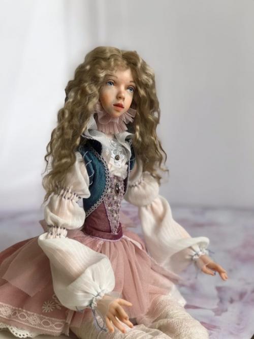 Какая причёска ей больше идёт? 01