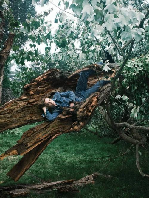 Роберт Паттинсон в новой фотосесии для журнала Icon. 05