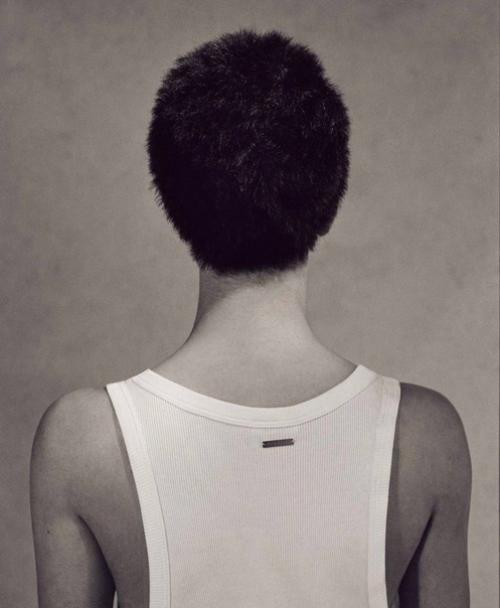 Ким кардашьян экспериментирует с имиджем. 01