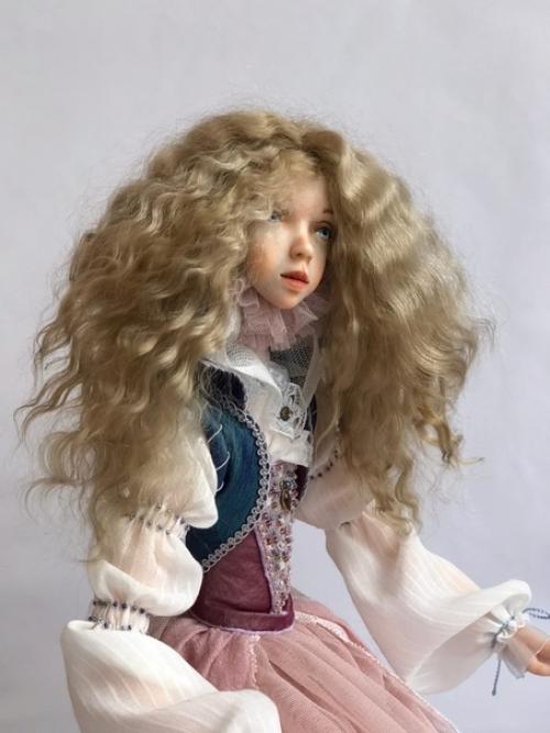 Какая причёска ей больше идёт? 03