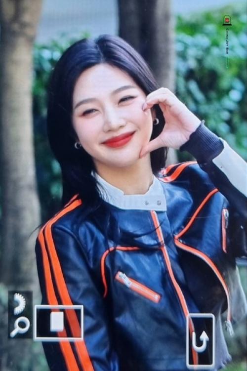 Instiz лицо Джой делает всю работу вместе с её новой стрижкой …. 02