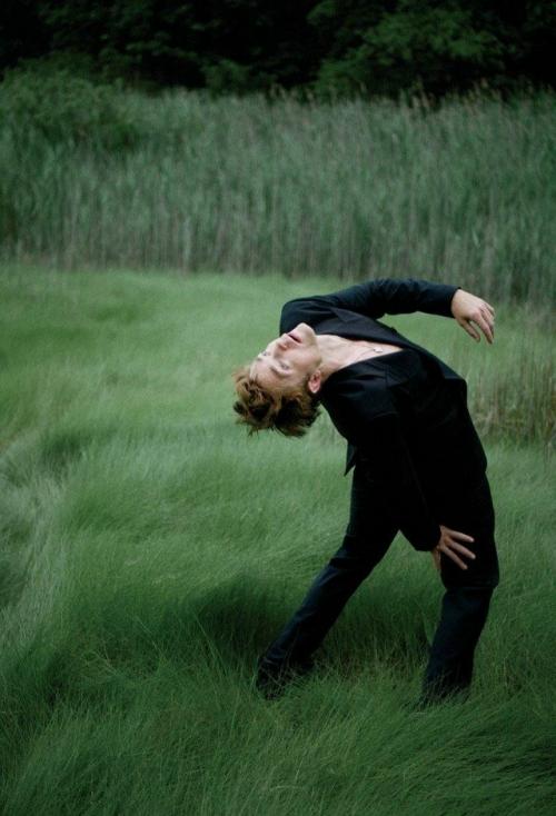 Роберт Паттинсон в новой фотосесии для журнала Icon. 04