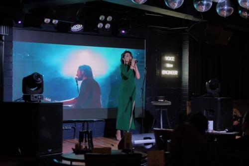 Подготовка к выступлению началась после получения в руки необычной минусовки, прослушанной и просмотренной десятки раз. 02