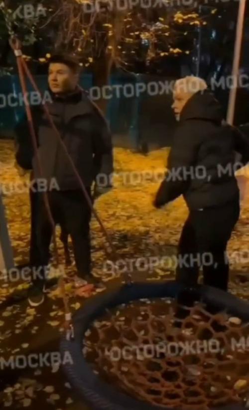 Я купила здесь квартиру на свои деньги и моя собака будет гулять везде! 01