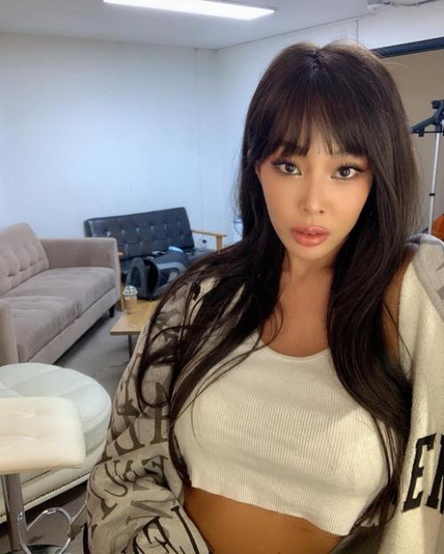 Jessi. Крутая Девчонка Jessi неожиданно свой более нежный образ продемонстрировала. 02