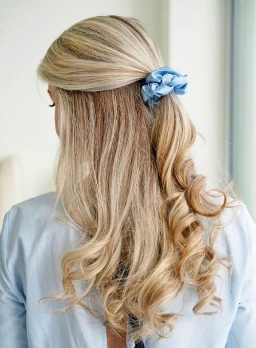 Мы знаем, что изменит жизнь ваших локонов на до и после: шёлковые резинки. 03