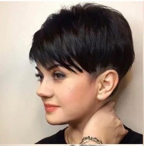 Очень модные, короткие стрижки этого года. 02