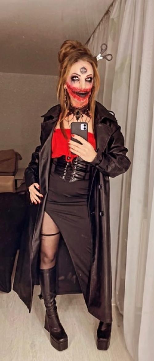 Страшно красивая Вампирша Яночка, я помогла ей создать образ на хеллоуин - грим и прическа для игры от Imoms. 04