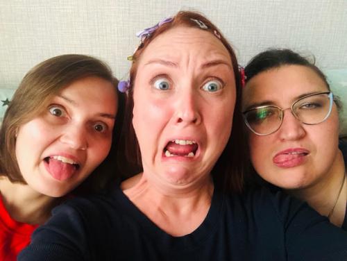 В нашей семье много женщин! 02