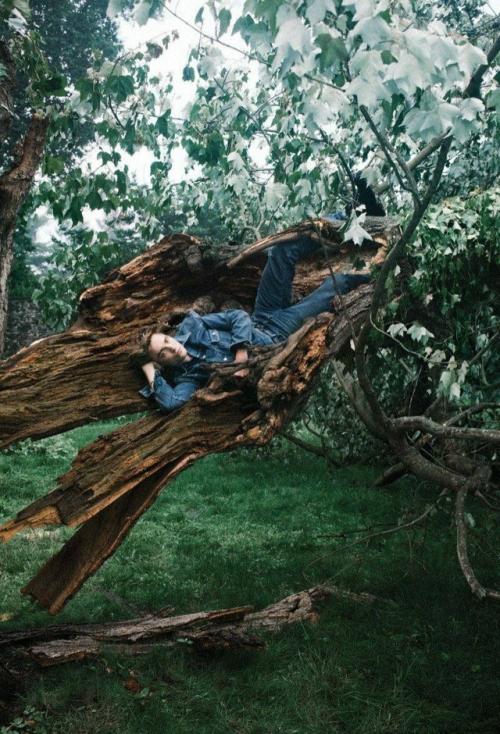 Роберт Паттинсон в новой фотосесии для журнала Icon. 03