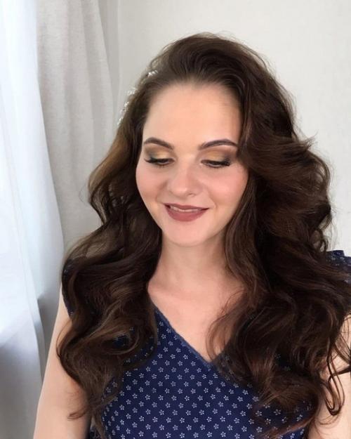 Небрежные локоны. Локоны - это всегда красивая и женственная прическа. 04