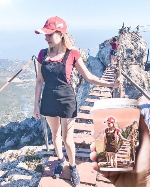 Мы рисуем на стакане стаканчик кофе с твоим фото. 03