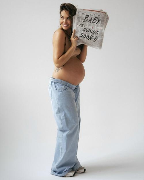 Агата дранга - муцениеце поделилась Беременной фотосессией. 01