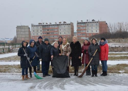 Такой показухи я давно не видел. 05