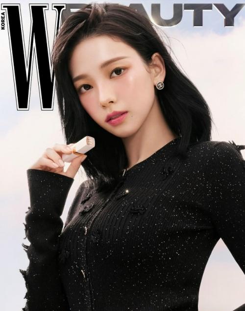 Chanel Beauty представил Карину из Aespa в качестве своего амбассадора на обложке корейского журнал W Korea. 01