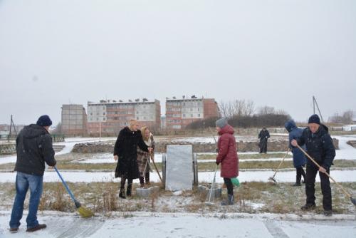Такой показухи я давно не видел. 04