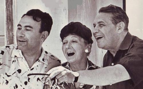 7 ноября родилась Рина зелёная, народная артистка Рсфср, актриса эстрады, театра и кино, мастер имитации детской речи. 02 7 ноября родилась Рина зелёная, народная артистка Рсфср, актриса эстрады, театра и кино, мастер имитации детской речи. 02