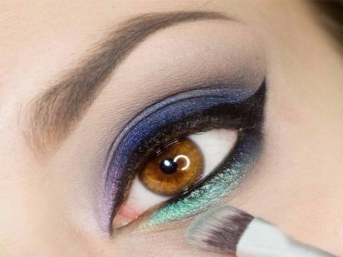 Идеи макияжа. Мы делаем красивый синий макияж? 06