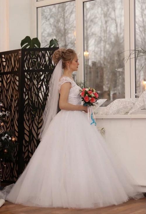 Еще не могу пропустить никак шикарную невесту с безумно красивыми глазами! 04