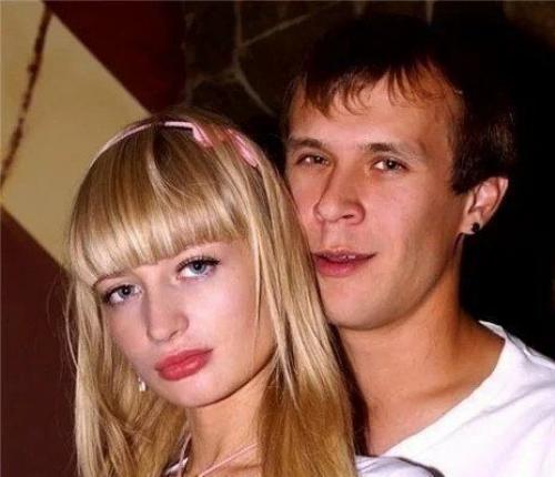 Девушка сделала пластику, чтобы выглядеть как Барби. 01