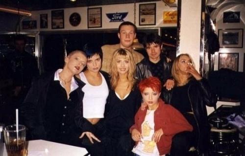 Редкие кадры 90-х: когда звёзды были как все - только ярче. 09 Редкие кадры 90-х: когда звёзды были как все - только ярче. 09