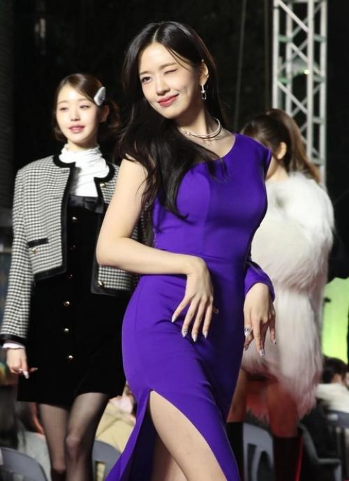 301224: если бы вы могли выбрать только 2 среди лучших платьев ан Юджин из IVE. 08