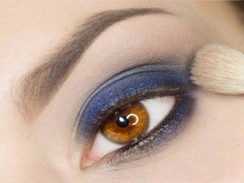 Идеи макияжа. Мы делаем красивый синий макияж? 03