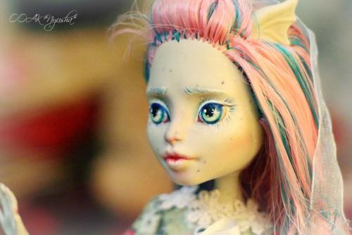 Да хотела сфотографировать новую голову рошельки (на заказ) завтра! 01