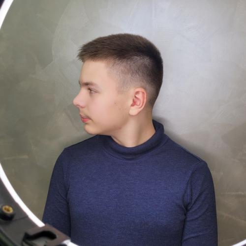 Прическа имеет важное значение в любом возрасте, даже в подростковом. 02