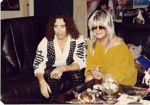 Редкие кадры 90-х: когда звёзды были как все - только ярче. 02 Редкие кадры 90-х: когда звёзды были как все - только ярче. 02