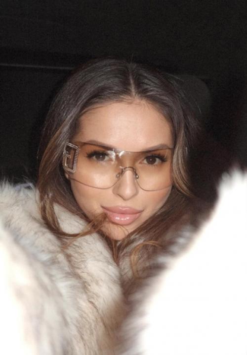 Певица Нюша радикально сменила образ - подписчики сравнили ее с инстасамкой и Ким кардашьян. 01