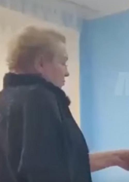 Учительница создает угрозу для учеников: родители требуют её увольнения. 01