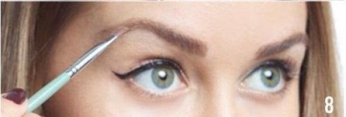 Как придать идеальную форму бровям. 03